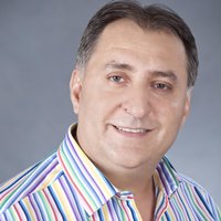 Un Sarut Buze Pe Buze (feat. Claudia) - Vali Vijelie & Claudia